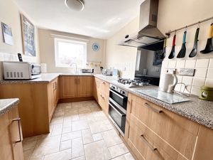 Kitchen- click for photo gallery